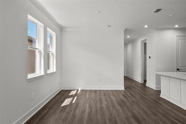 Building Photo - 3778 Maxwell Park Dr