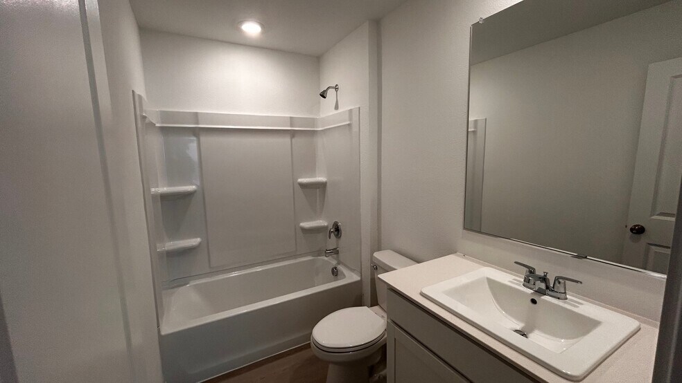 Building Photo - 3125 Campeiro Ave