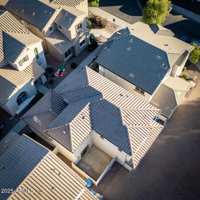 Building Photo - 1958 W Busoni Pl