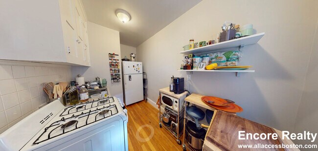 Building Photo - 110 College Ave