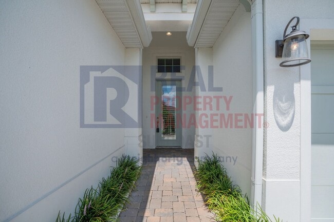 Building Photo - 7745 Sandhill Lake Dr