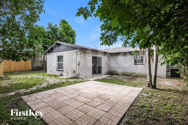 Building Photo - 8275 Jacaranda Ave