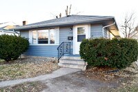 Building Photo - Rare 3 bedroom plus office home for rent!