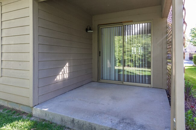 Building Photo - 10768 Belair Dr