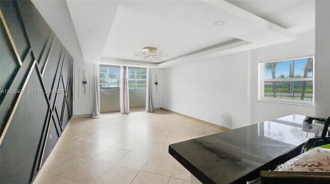 Building Photo - 16450 Miami Dr