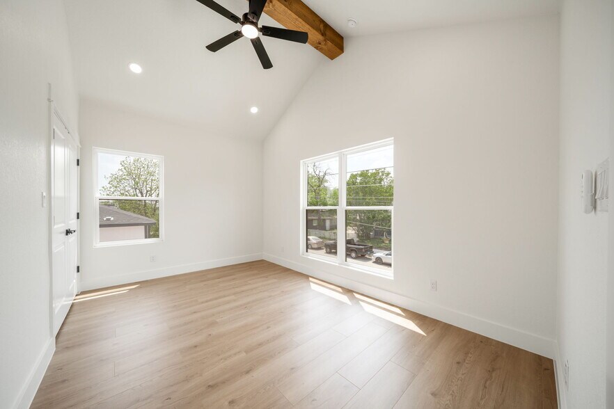 2nd Bedroom w/vaulted ceiling - 247 Princeton Ave