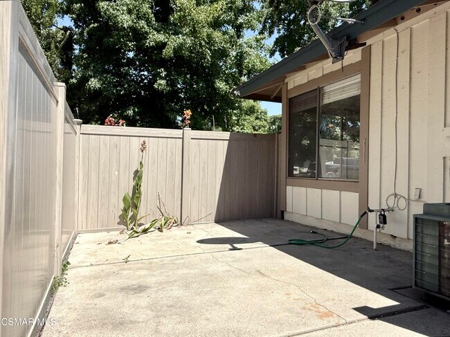 Building Photo - 1656 Orinda Ct