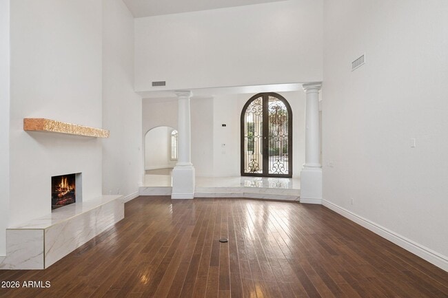 Building Photo - 8303 N 61st Pl