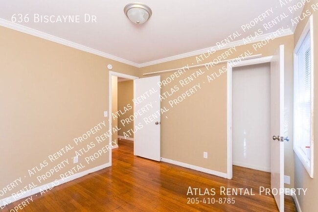 Building Photo - 636 Biscayne Dr
