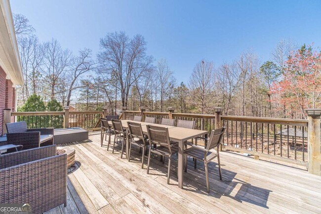 Building Photo - 6242 Huckleberry Ridge