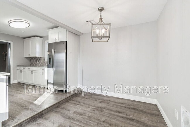 Building Photo - 5408 5th Ave N