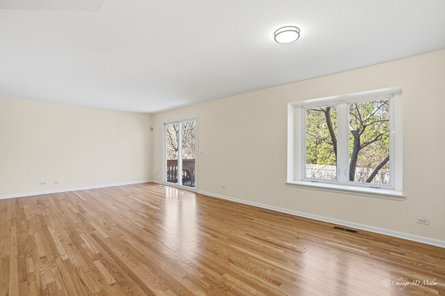 Building Photo - 214 Taylor Ct