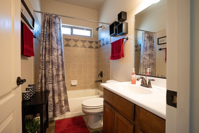 Building Photo - 14311 Early Morn Ave