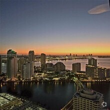 Building Photo - 950 Brickell Bay Dr