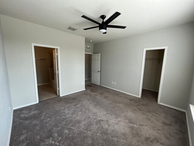 Building Photo - 12146 Matador Ranch