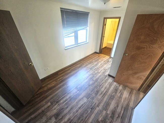 Building Photo - 163 E 23rd St