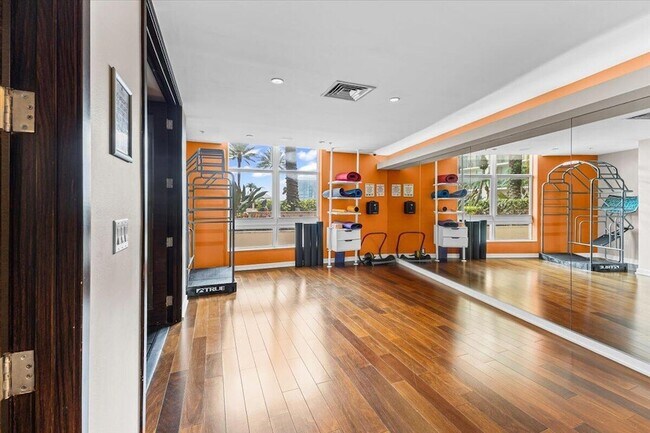 Building Photo - 550 Okeechobee Blvd