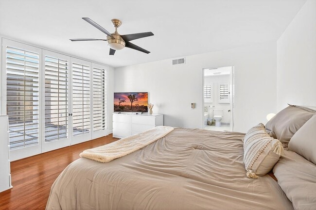 Building Photo - 77825 Cottonwood Cove