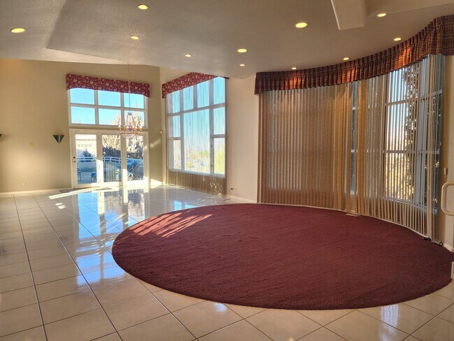 Building Photo - Multi level Mosaic Mansion on the Upper We...