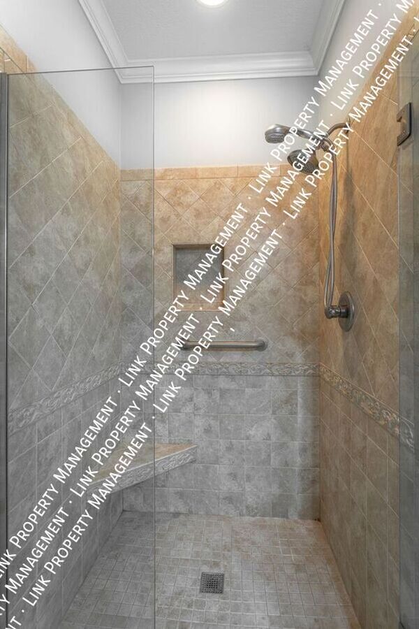 Building Photo - 7655 Lenox Trace Dr