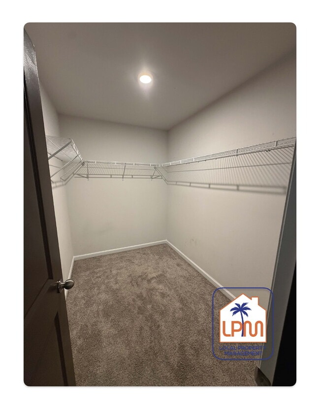 Building Photo - 3-Bedroom, 2 Full Baths in Ridgeland – 1,679 Sq. Ft. of Cozy Living!