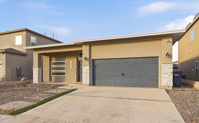 Building Photo - 15033 Imagine Dr