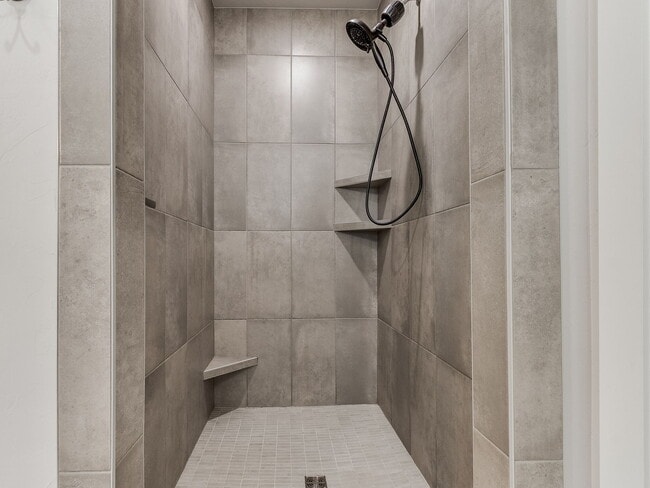 Building Photo - 1463 Hickory Trl