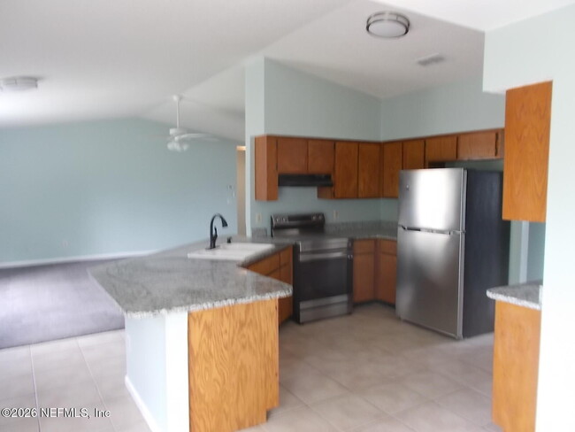 Building Photo - 7529 Falcon Trace Dr W