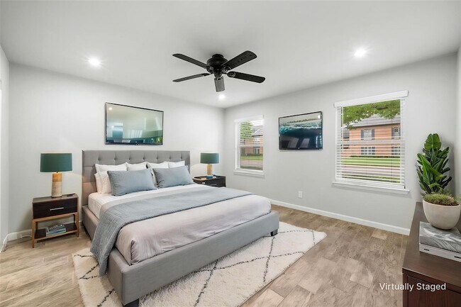 Building Photo - 6014 E University Blvd