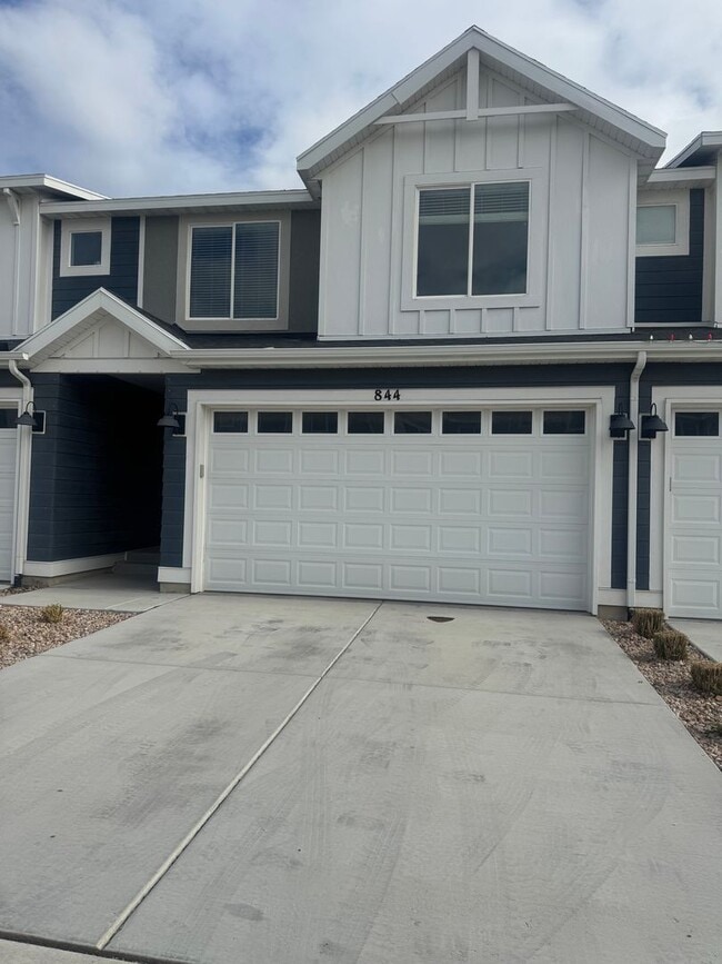 Building Photo - Beautiful Lehi townhome for rent!