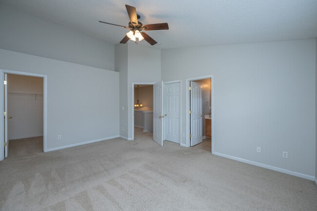 Building Photo - 25 Stratus Ct