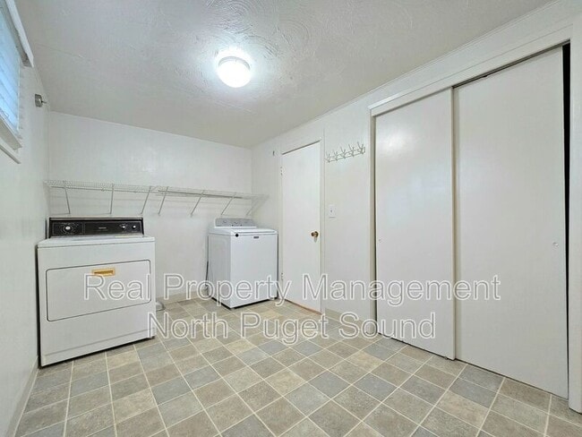 Building Photo - 1626 Rainier Ave