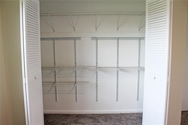Building Photo - 608 Lark Dr