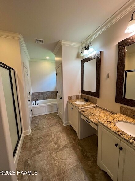 Building Photo - 204 Crenshaw Dr