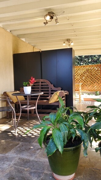 Building Photo - 3222 Ingledale Ter