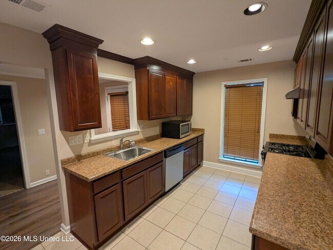 Building Photo - 2656 Pleasant Hill Rd