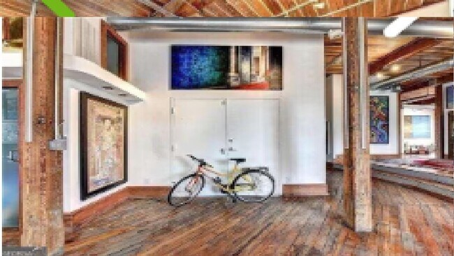 Building Photo - 161 Mangum St SW