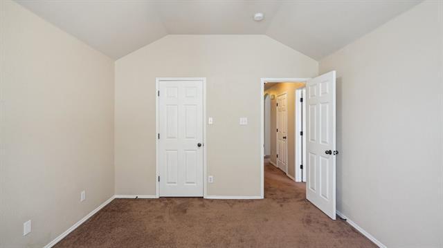 Building Photo - 613 W Sheila Cir