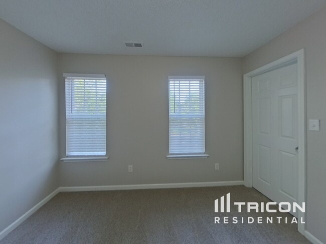 Building Photo - 3050 Wyntree Ct