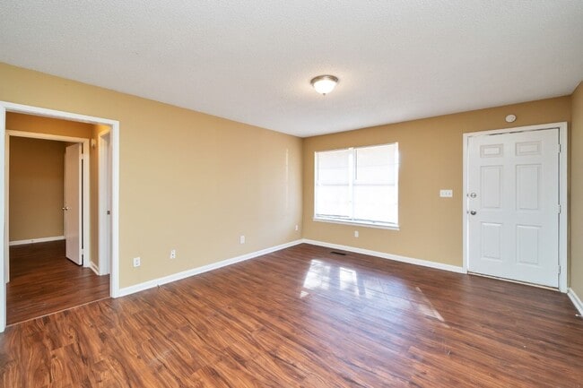 Building Photo - Spacious 4-Bedroom Home in Pleasant Grove ...