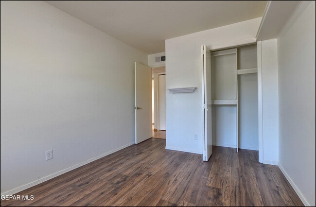 Building Photo - 3609 Okeefe Dr