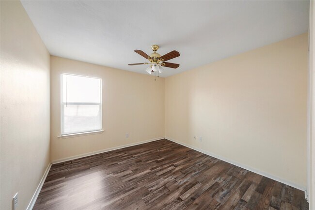 Building Photo - 20410 Pomegranate Ln