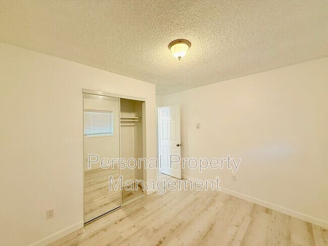 Building Photo - 7415 NE 61st Ave