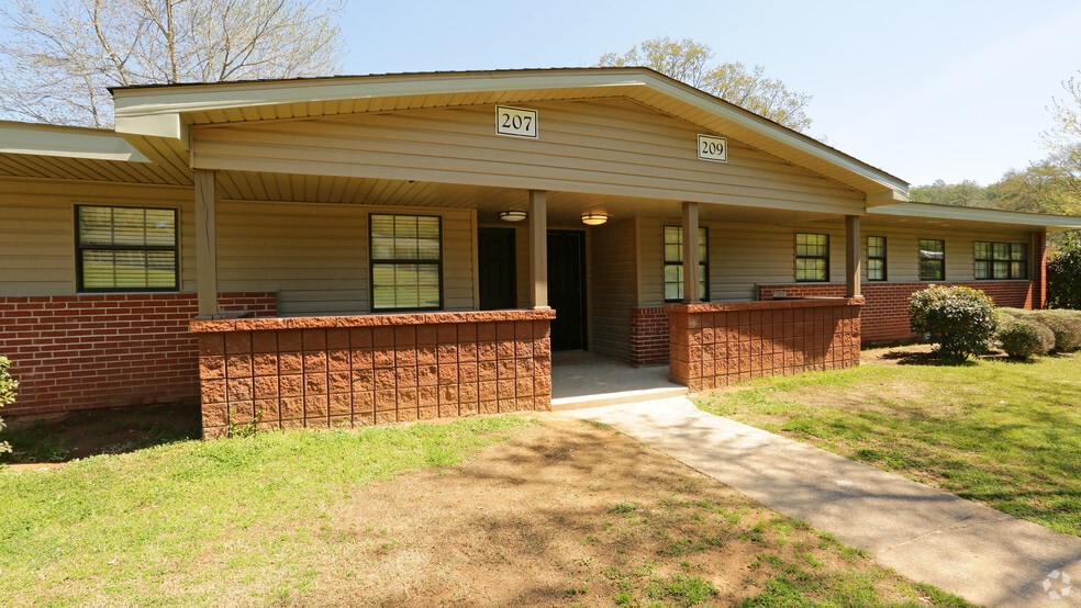 Cane Creek Apartments 484 Foxley Rd Anniston AL 36205 Apartment Finder