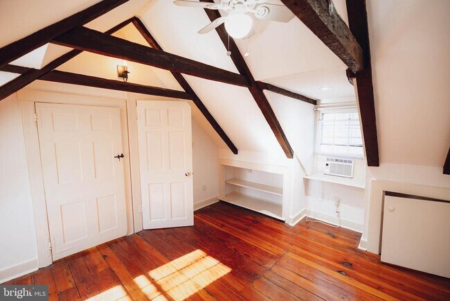 Building Photo - 407 N Washington St