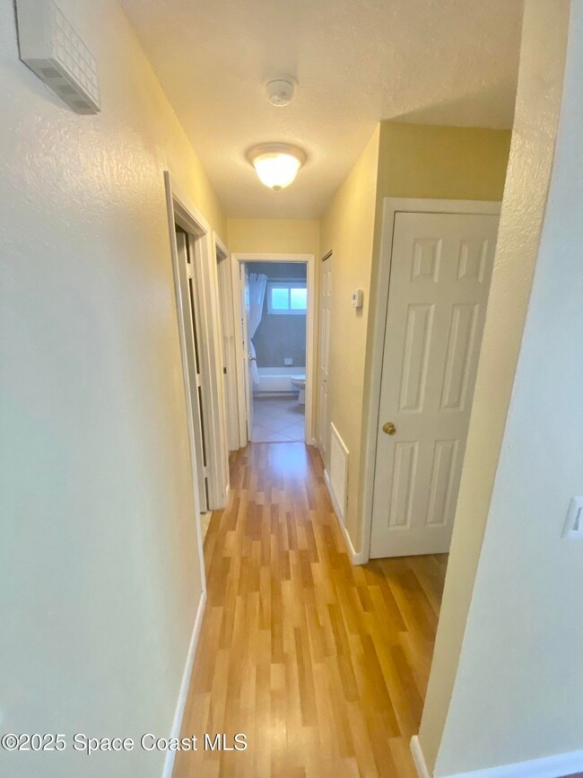 Building Photo - 784 Alcazar Ave