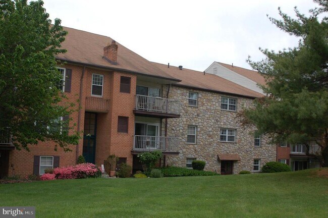 Building Photo - 103 Drummers Ln