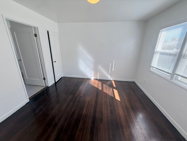 Building Photo - 9006 A St