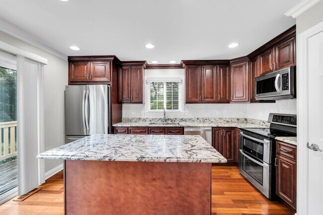 Building Photo - 18599 W Sterling Ct