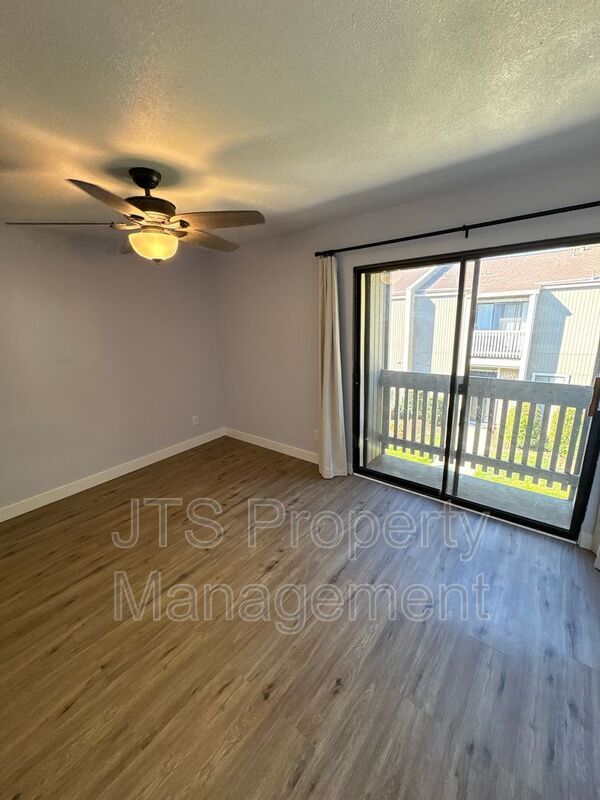 Building Photo - 45 Derow Ct